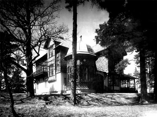 Vår Gård, Bikupan.