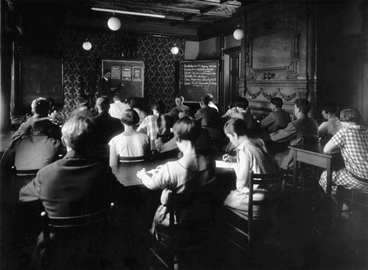 Vår Gård, Skärtofta, utbildning.