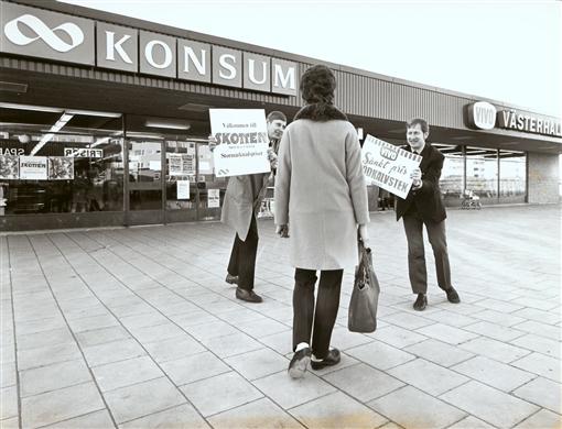 Motala, 1968-75 ca, konkurrens mellan Konsum och Vivo.