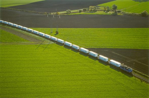 SJ-tåg med ICA-vagnar, flygbild 1995 ca.